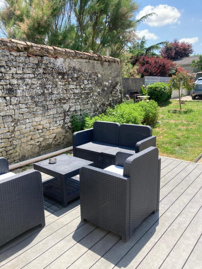 Maison en pierre avec jardin à 15 min des plages Saint-Benoist-sur-Mer Exterior foto
